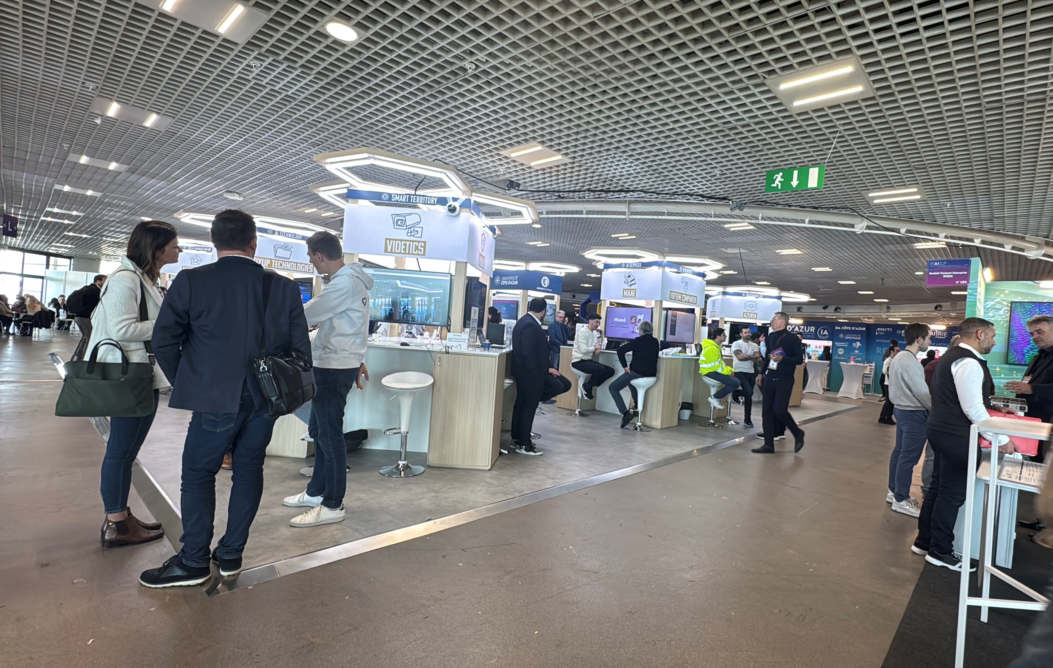 Équipement audiovisuel stand